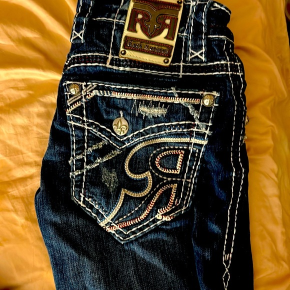 They are almost brand new I don’t rlly wear them cause I like bootcut - Picture 1 of 4